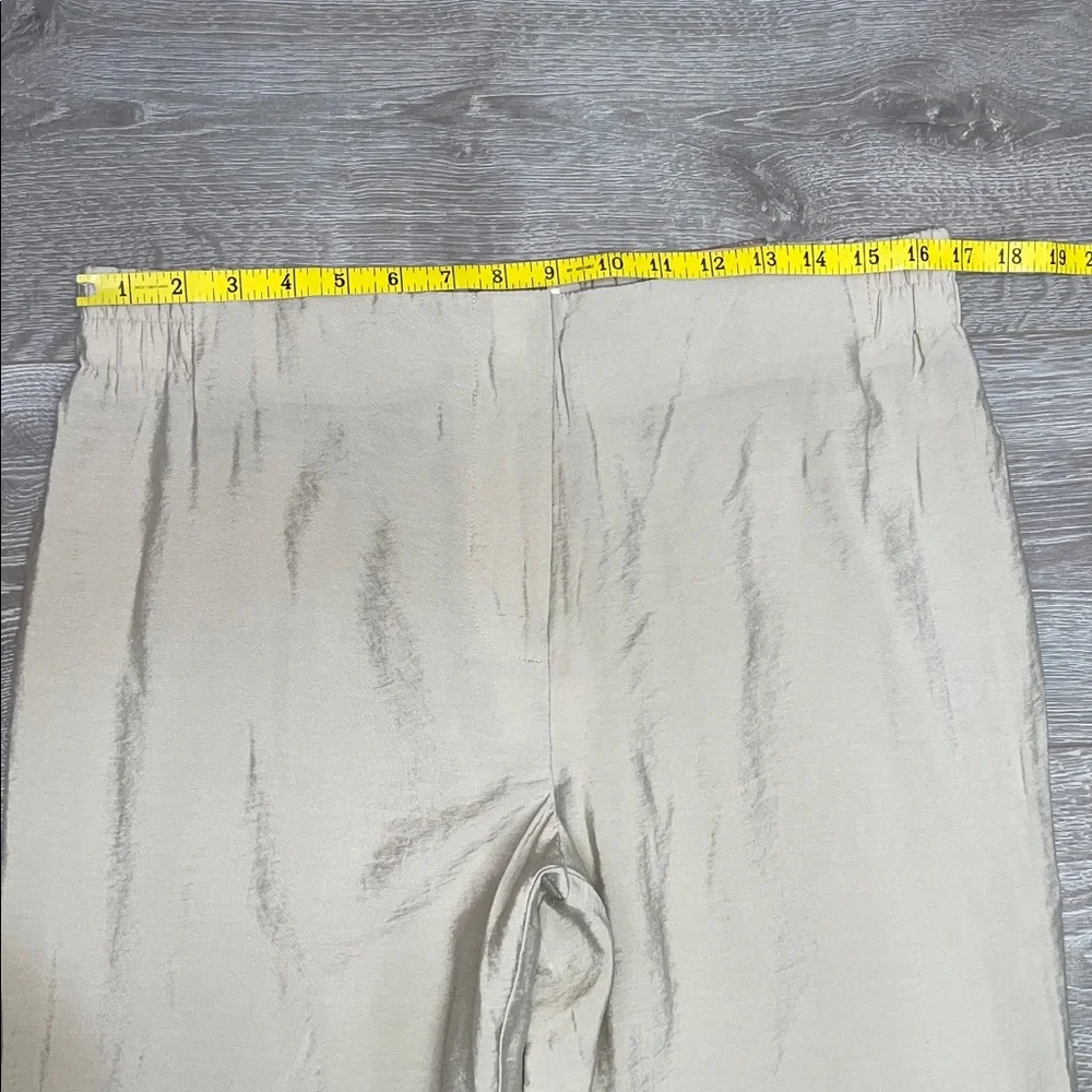 NWT Chico’s Khaki Fluid Crinkle Crop Pant The Ultimate Fit Chico’s 1.5 (US M/10) - Picture 8 of 16